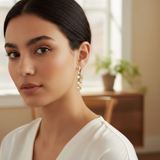 Frans Nude Shell Gold Earrings